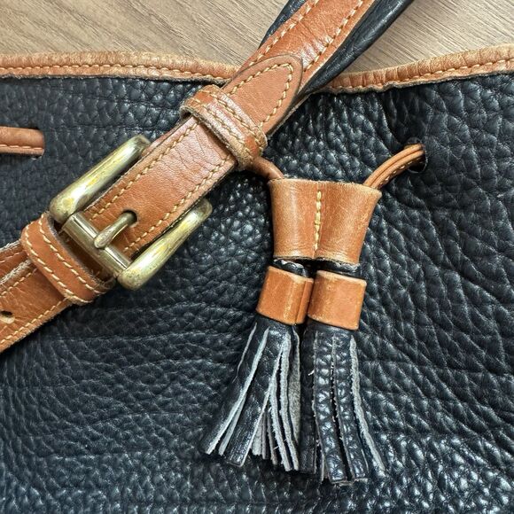 VTG 80s Dooney & Bourke All Weather Leather Drawstring Bucket Bag Black Tan USA - Picture 11 of 14